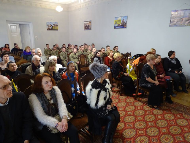 У Львові відбувся літературно-музичний реквієм "Герої не вмирають"